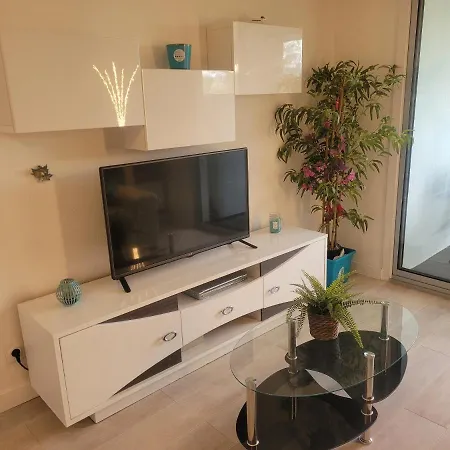 Le Bleu Azur - Piscine - Lagon Bleu Apartment Frejus